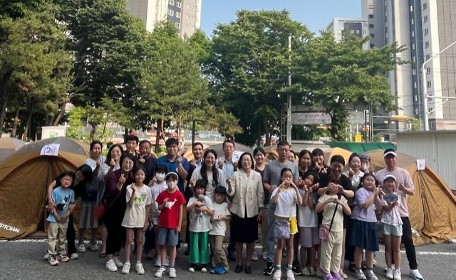 4가좌2동,_‘행정복지센터에서_가족과_함께하는_이색_캠핑’__(1).jpg 이미지