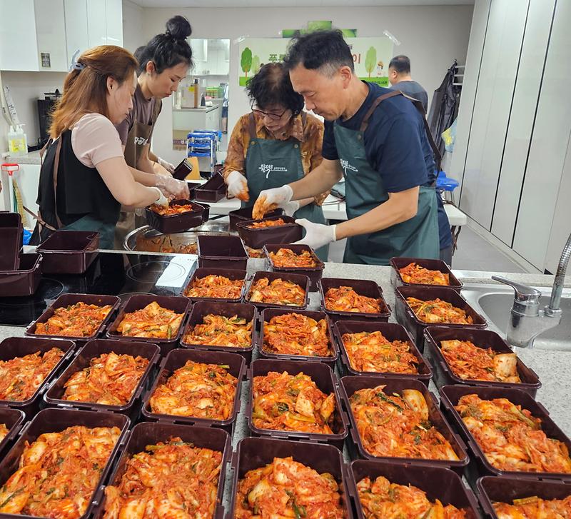 5가좌2동,_“주민자치회·새마을부녀회·원적로_상인회,_힘_모아_먹거리_나눔”__(2).jpg 이미지
