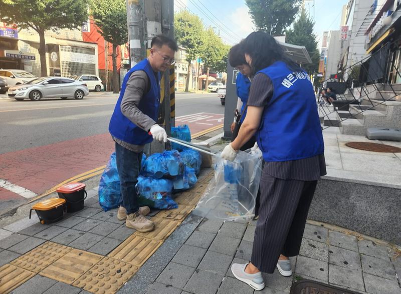 10석남1동_바르게살기위원회_‘추석맞이_환경정비’_실시(2).jpg 이미지