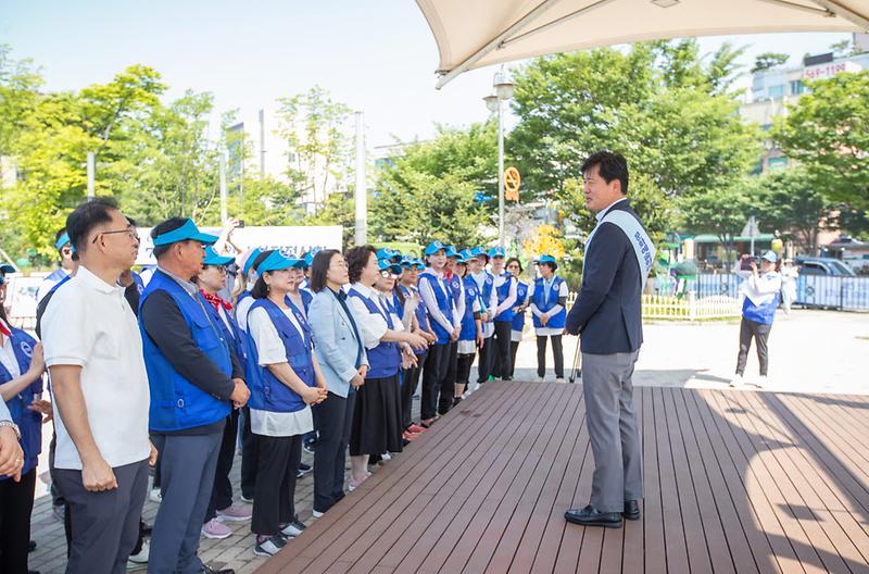 4한국자유총연맹인천서구지회,_6.25_음식시식회_및_북부지역_문화예술회관_건립_홍보_캠페인_실시(1).jpg 이미지
