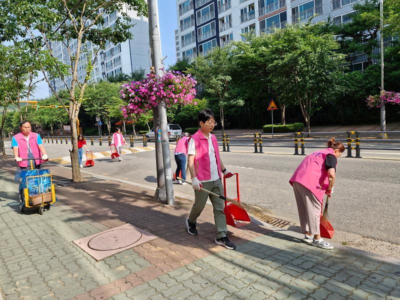 5원당동,_6월_클린업데이_환경정비_실시(2).jpg 이미지