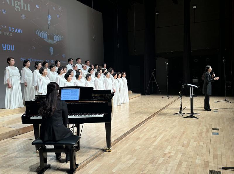 7인천서구문화원-서구청춘합창단_갈채_제11회_정기연주회_개최(1).jpg 이미지