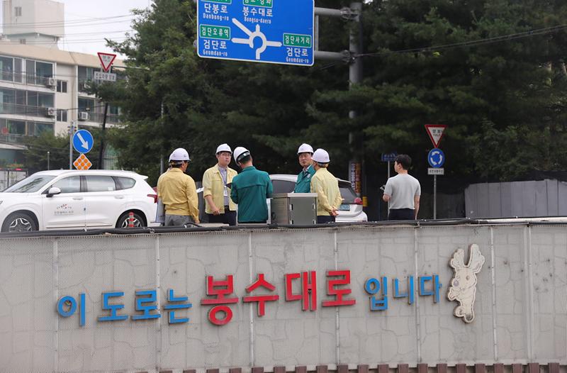 강범석_서구청장,_우기철_지하차도_배수시설_현장_점검_나서(4).jpg 이미지