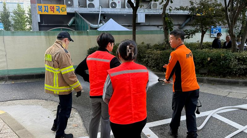 4_인천서구보건소,_실전_같은_소방훈련으로_화재_대비!.jpg 이미지